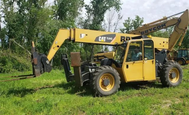 2008 Cat TL943