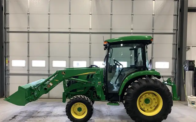 2016 John Deere 4052R