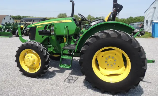 2020 John Deere 5065E
